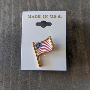 NWT Vintage American flag pin 🇺🇲